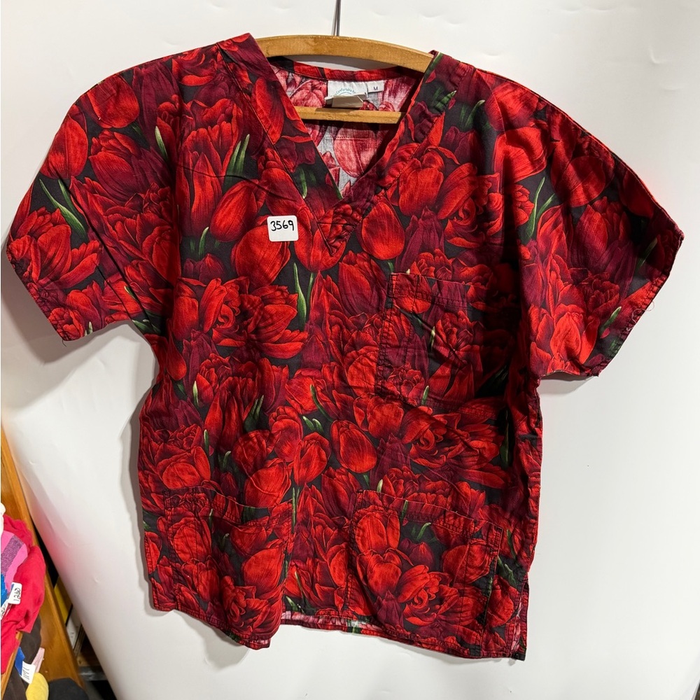 #3569-Smart Scrubs Red Floral V-Neck Scrub Top